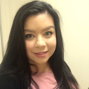 Meet your Posher, Stefanie